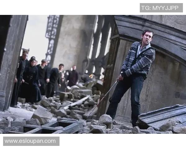 狼尾足球球星崛起记：从默默无闻到全球瞩目的足球传奇